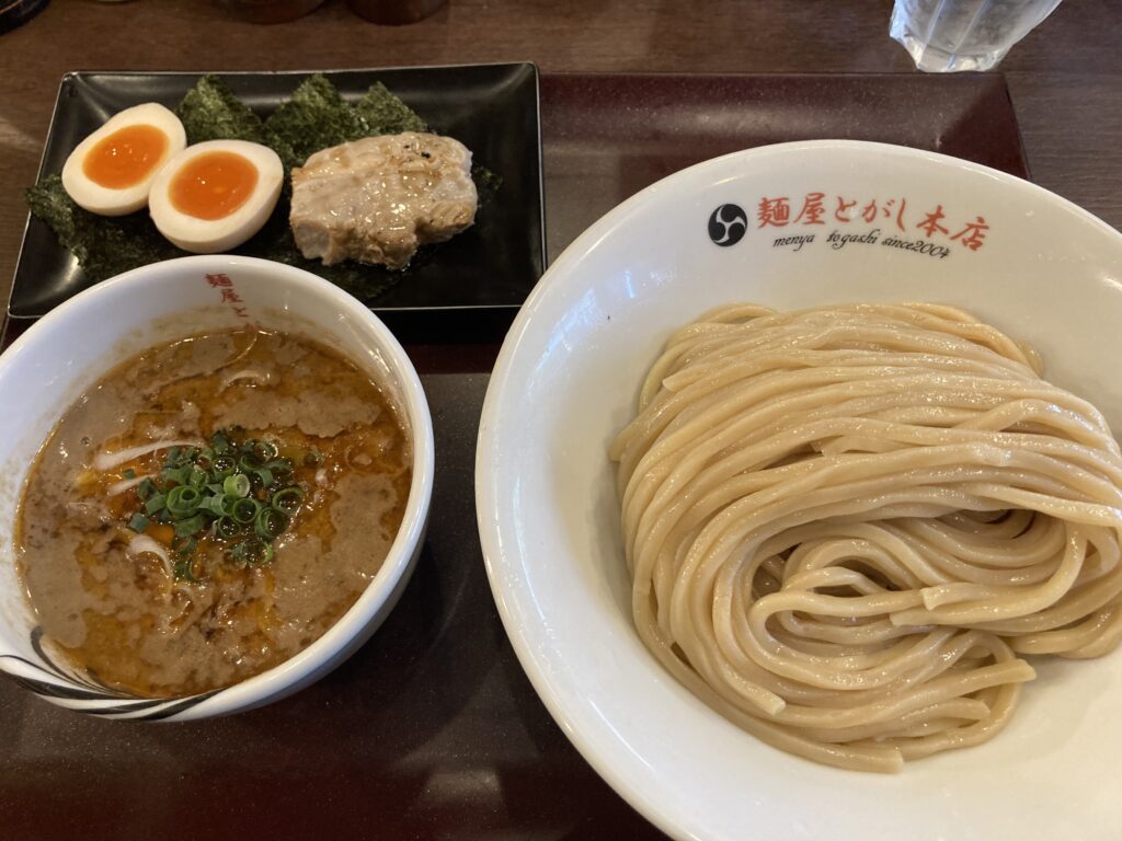 仙台市若林区新寺にある麺屋とがし本店、とがしの濃厚つけ麺、白。