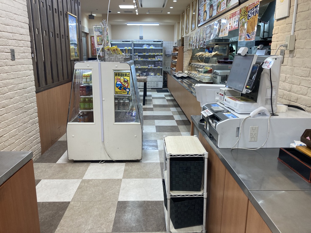 半田屋 仙台東口BiVi店 店内の様子