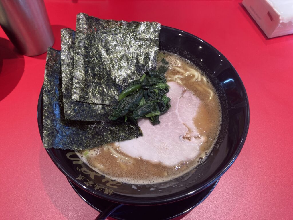 横浜家系ラーメンみどり、仙台広瀬通り店のラーメン